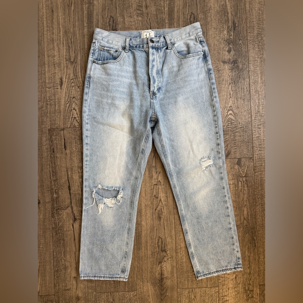 Anthropologie Twelve OnTwelfth Straight Leg Distressed Jeans- 28